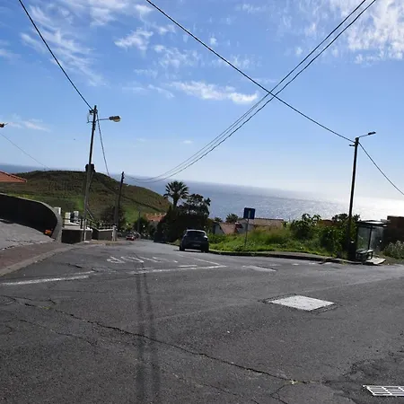 Beachfront House Atalaia Apartman