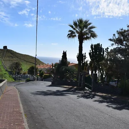 Beachfront House Atalaia Apartman *