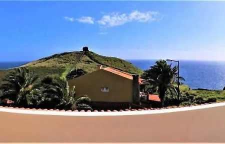 Beachfront House Atalaia Apartment