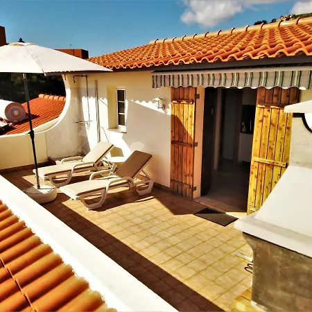 Beachfront House Atalaia Appartement *