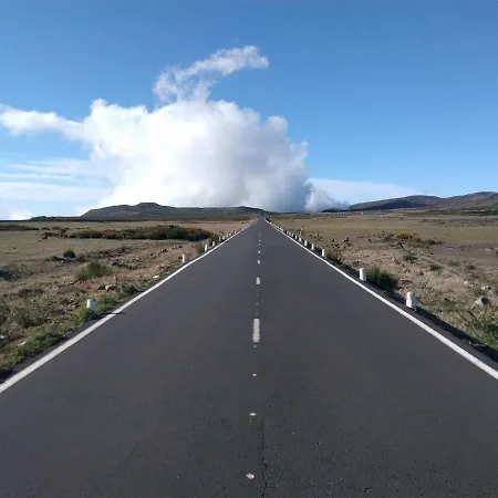 Beachfront House Atalaia קאניקו