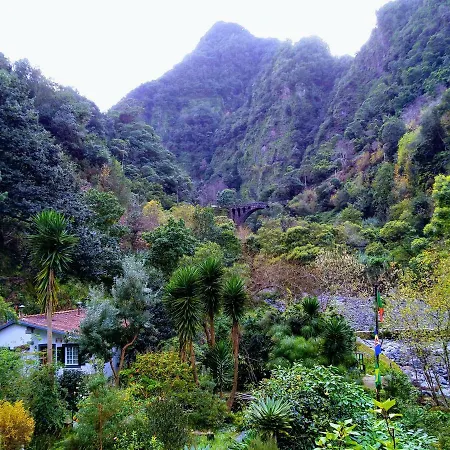 Beachfront House Atalaia Apartament *